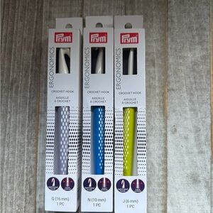 Ergonomics Crochet Hook Set - Black, Blue, Yellow